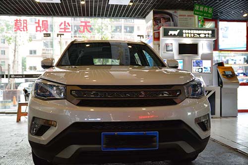 長(zhǎng)安cs75貼威固v70太陽(yáng)膜